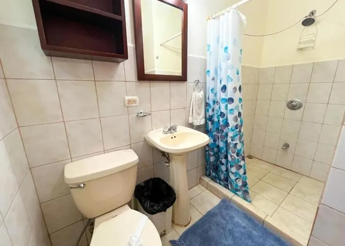 Marina Loft #106 Beautiful Ground Floor Studio, Apartment *